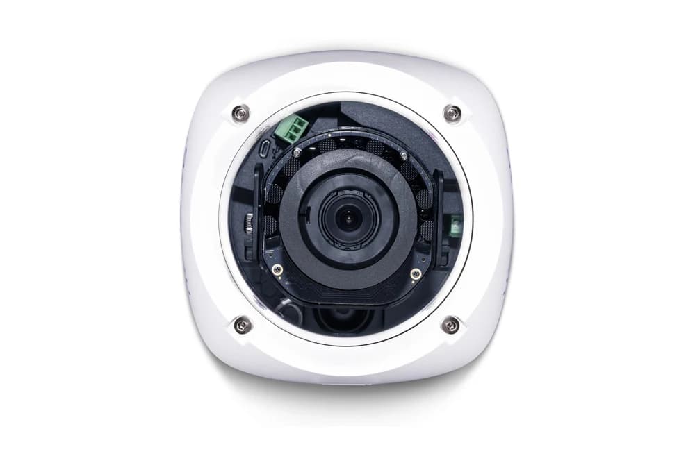4.0C-H5A-D1-IR Indoor Dome. 3.3-9mm