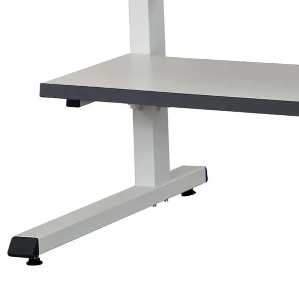 Underhylle til ErgoMini/ErgoNomi · 1500 · Bordplater · 350 · 1500 x 350 · 24 · Lys grå · Høytrykkslaminat · Mørk grå · 1500 x 800 · 50